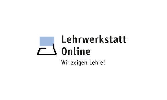 Logo der 'Lehrwerkstatt Online' mit dem Slogan 'Wir zeigen Lehre!'. Links ist ein Symbol eines Computers auf hellblauem Hintergrund, das für digitales Lernen und Online-Lehre steht