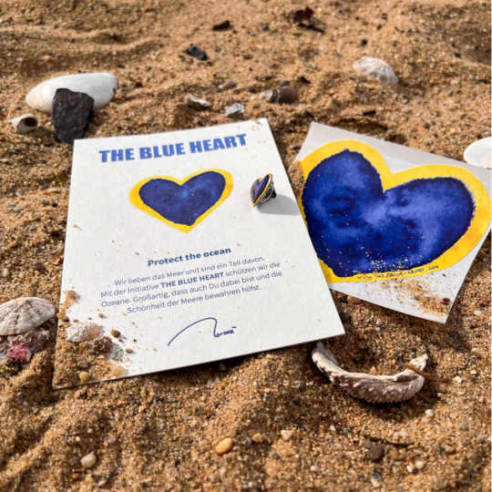 Blueheart Karte und Sticker im Sand 