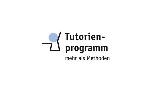 Logo des Tutorienprogramms mit dem Slogan 'mehr als Methoden'. Neben dem Schriftzug ist eine Figur vorn einem Schreibtisch, symbolisiert durch eine blaue Kugel und klare Linien