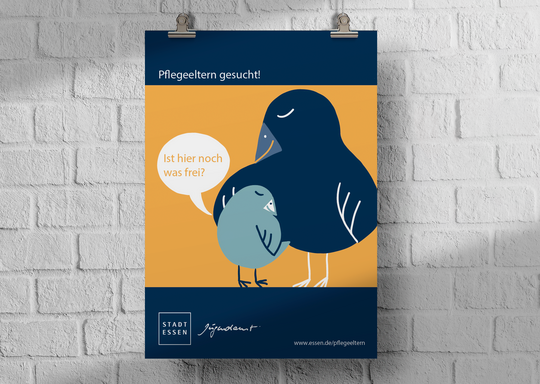 Mock up Poster mit großem und kleinen Vogel